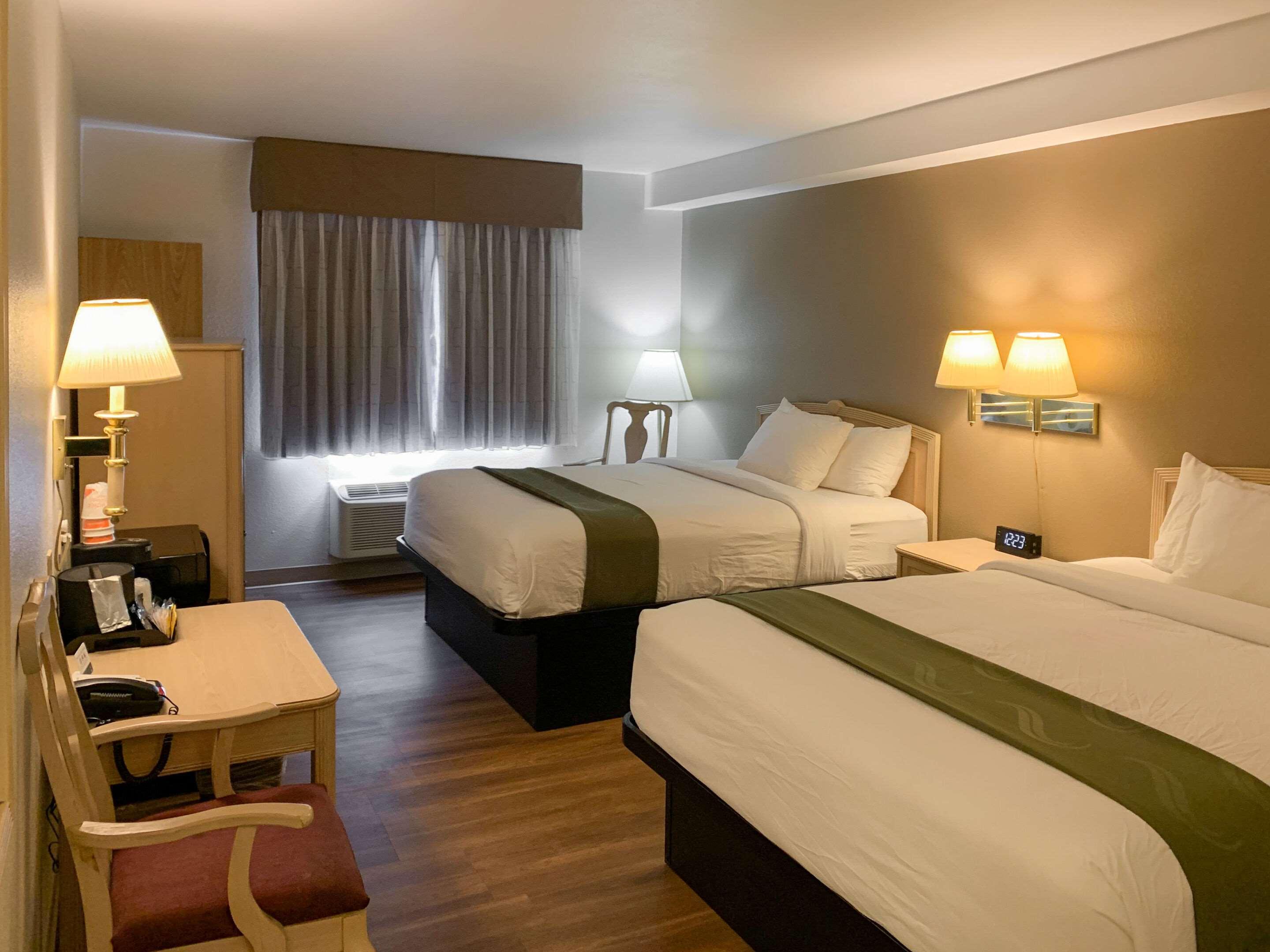 Quality Inn Albuquerque East I-40 Juan Tabo Exit Buitenkant foto