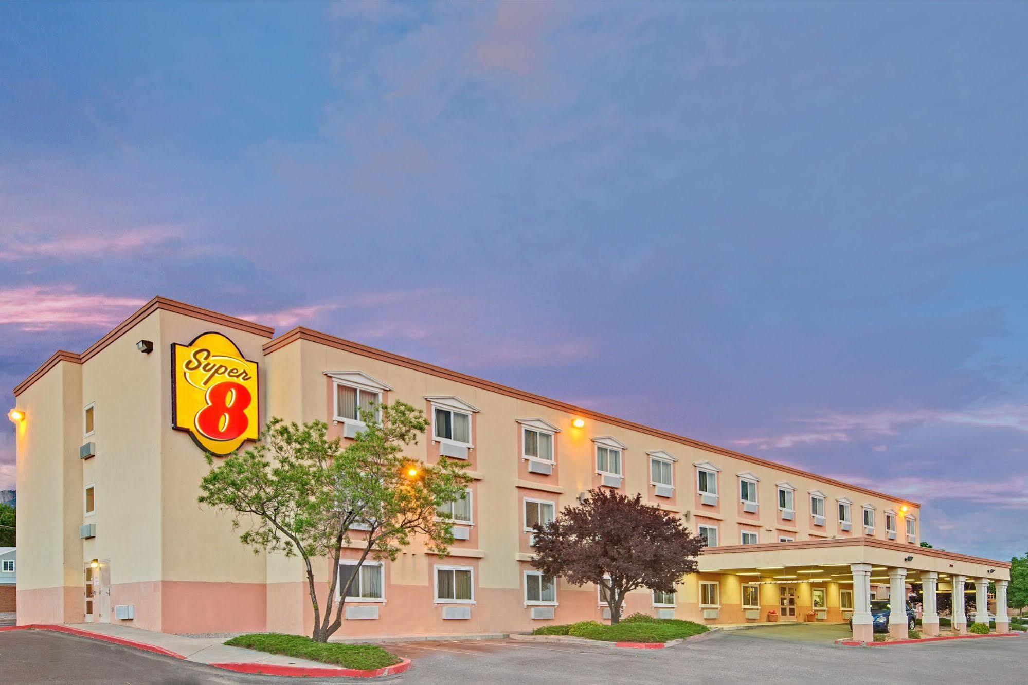 Quality Inn Albuquerque East I-40 Juan Tabo Exit Buitenkant foto